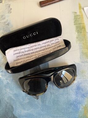Toms Women's Black and Tortoiseshell Sunglasses